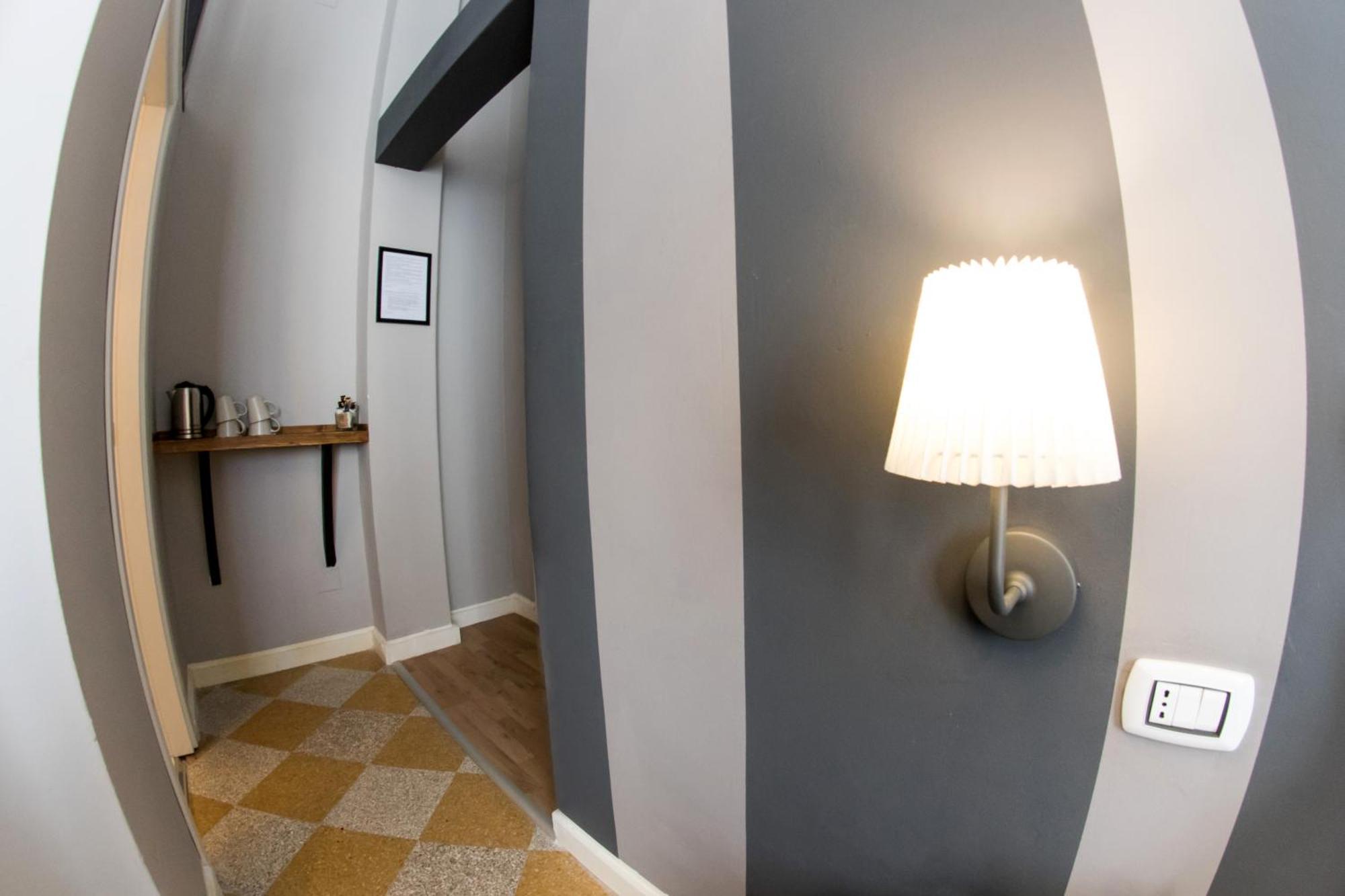 Balate Maqueda B&B Palermo Bilik gambar
